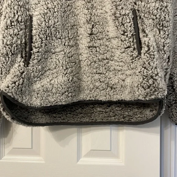 Thread & Supply Fleece - Picture 4 of 4